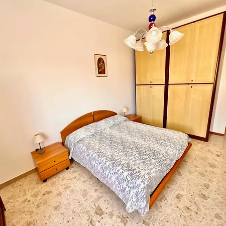 Trilo Antonio Ampio In Centro A Apartment *