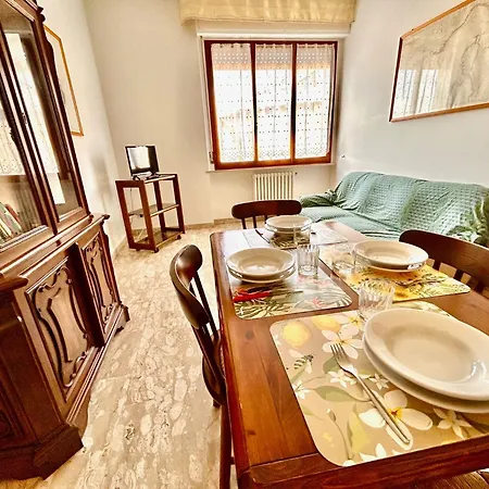 Trilo Antonio Ampio In Centro A *